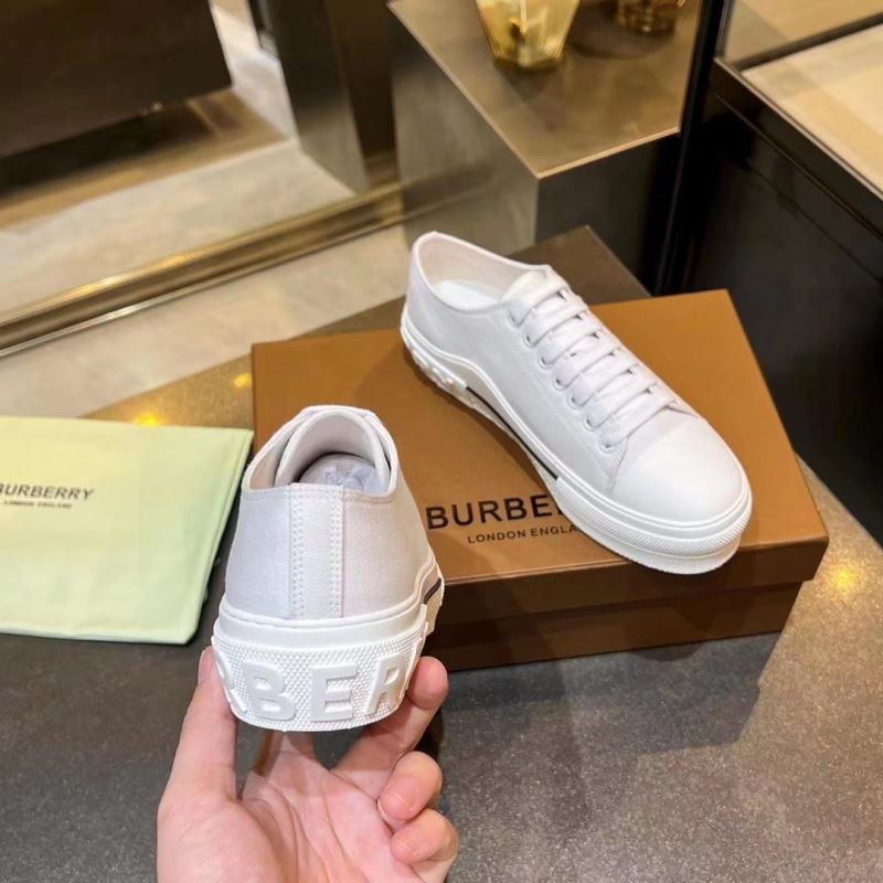 Burberry Low Shoes